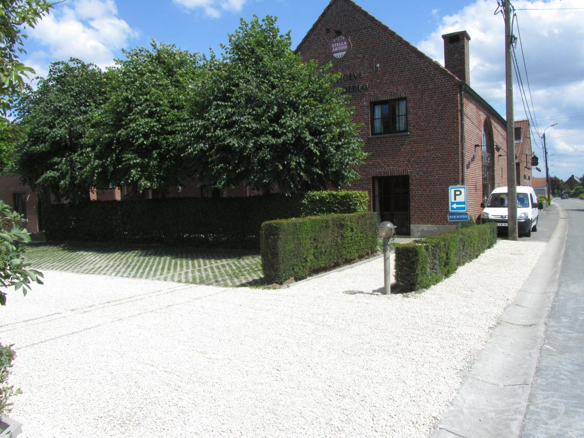 Hotel Klein Nederlo Vlezenbeek Exterior photo